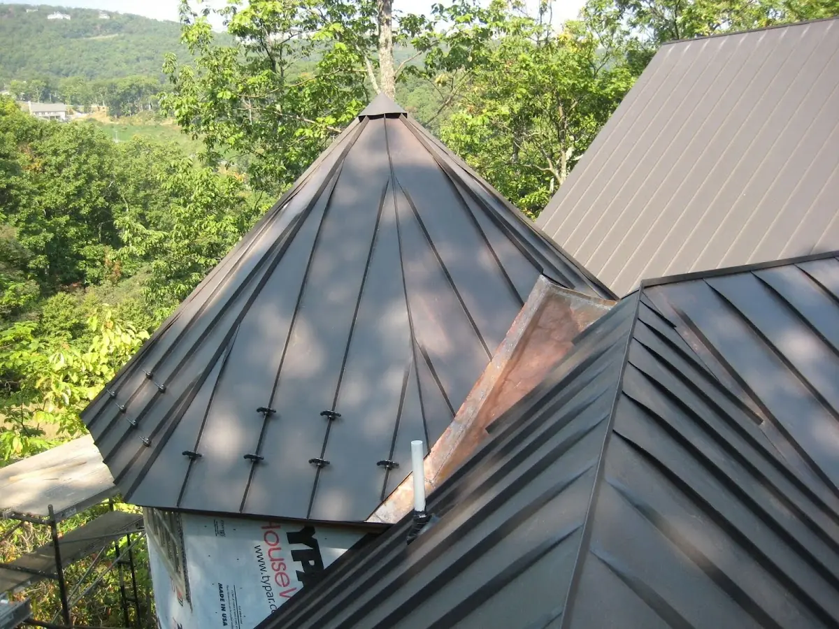 Professional Roof Tarp Installation by Craftsman Roofing in Scarff